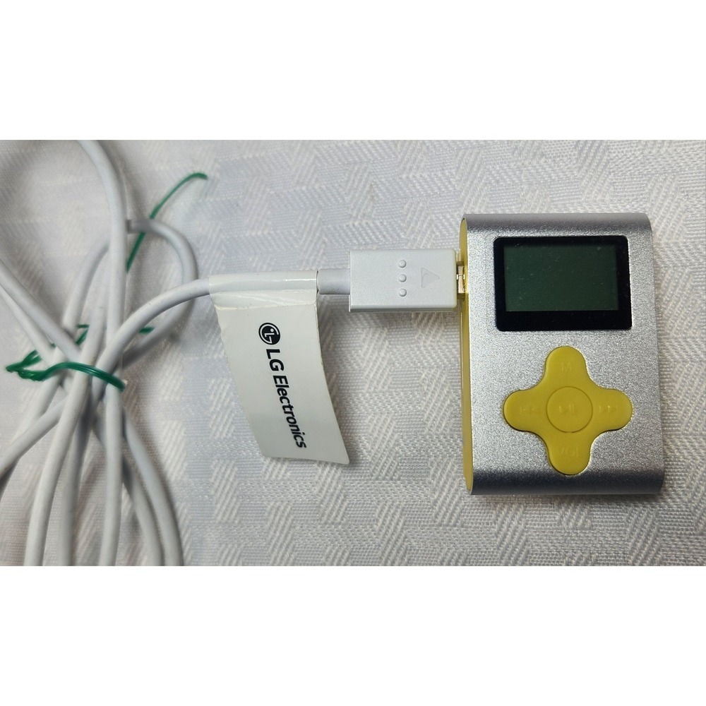 ECLIPSE By J lab Fit Clip 4GB MP3 Player (Silver/Yellow) W/Clip